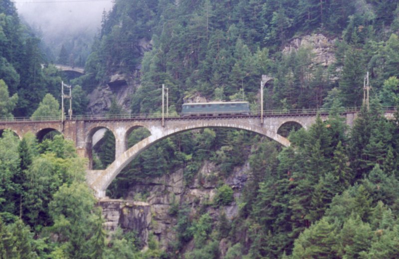 800 - 1-07 - Wassen, Gotthard - Aug 1999.jpg