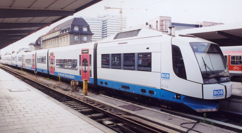 800-39 - Muenchen Hbf 2001.jpg