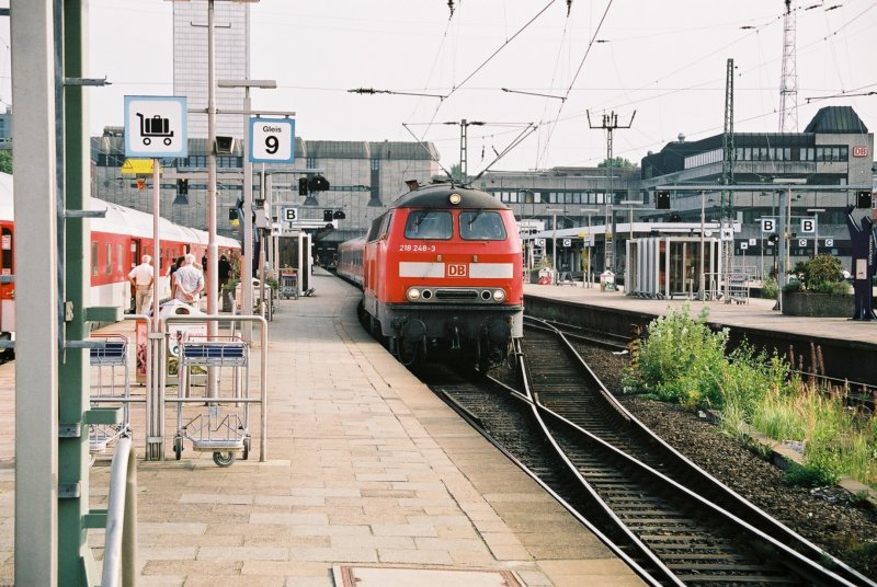 800 - 1-02 - 13-08-2003 - Hamburg Altona.jpg