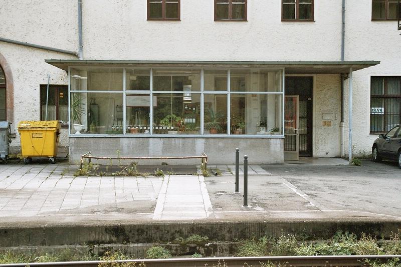 800 - 3-15 - 23-08-2004 - Berchtesgaden Hbf - 3-22.jpg