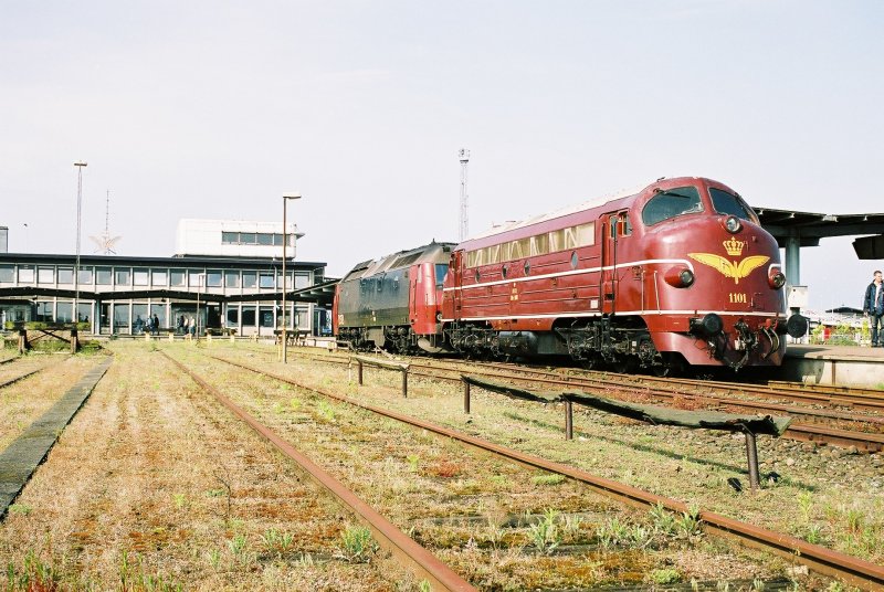 24-03-03 - 1-05 - Fugleflugtlinien 40 aar, Roedby Faergehavn.JPG