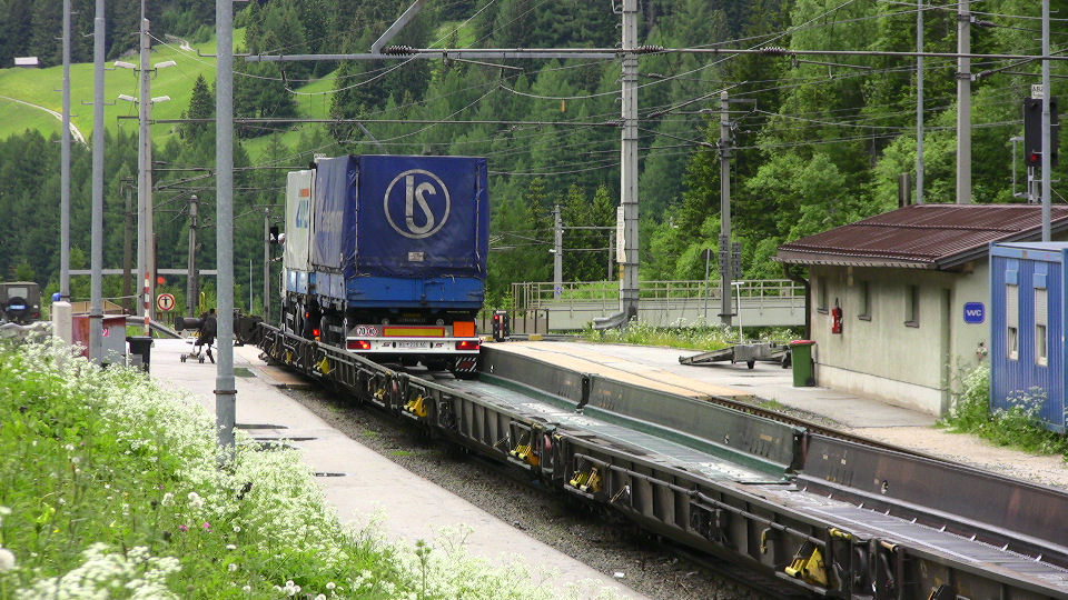 192 - 2008-06-07 - Brenner Grenzbahnhof - IMG_1785.jpg