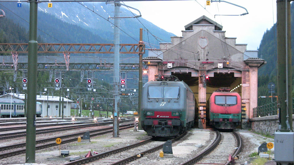 318 - 2008-06-08 - Brenner Grenzbahnhof - IMG_1911.jpg