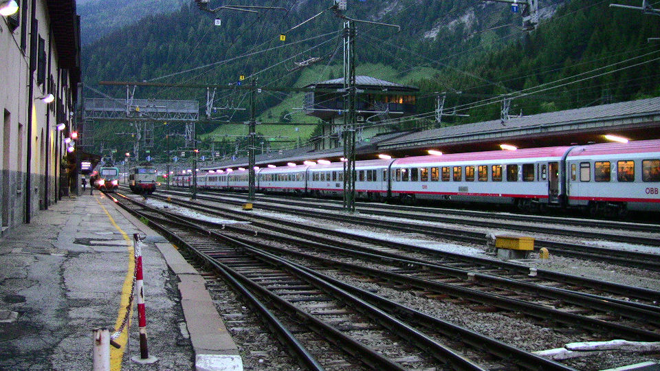 320 - 2008-06-08 - Brenner Grenzbahnhof - IMG_1913.jpg