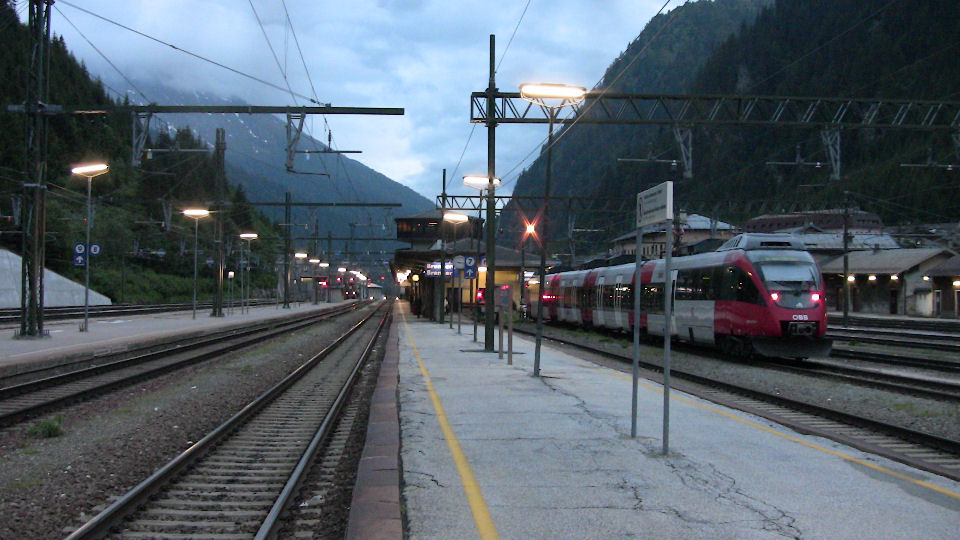 327- 2008-06-08 - Brenner Grenzbahnhof - IMG_1920.jpg