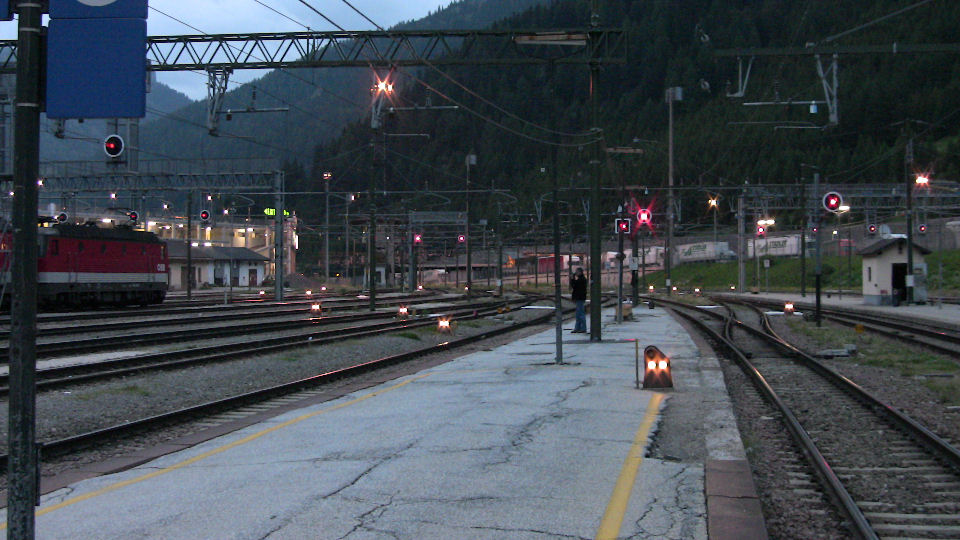 328 - 2008-06-08 - Brenner Grenzbahnhof - IMG_1921.jpg