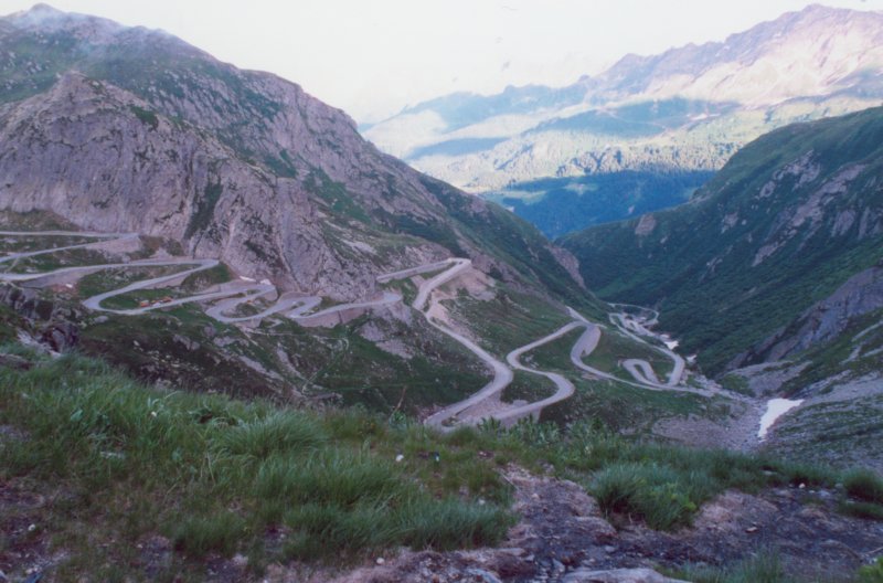 800 - 26-6-00 3-01 Gotthard Pass 27.jpg