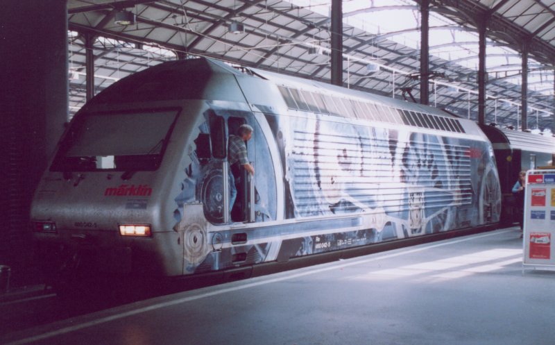 800 - 27-6-00 3-15 Luzern Hbf 13.jpg