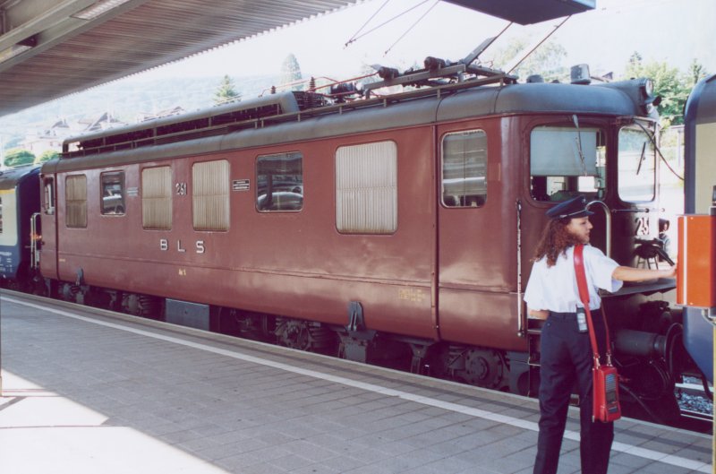 800 - 31-6-00 5-25 Spiez 12A.jpg