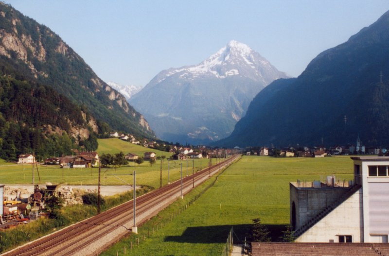 800 - 27-06-01 4-24 Erstfeld 04.jpg