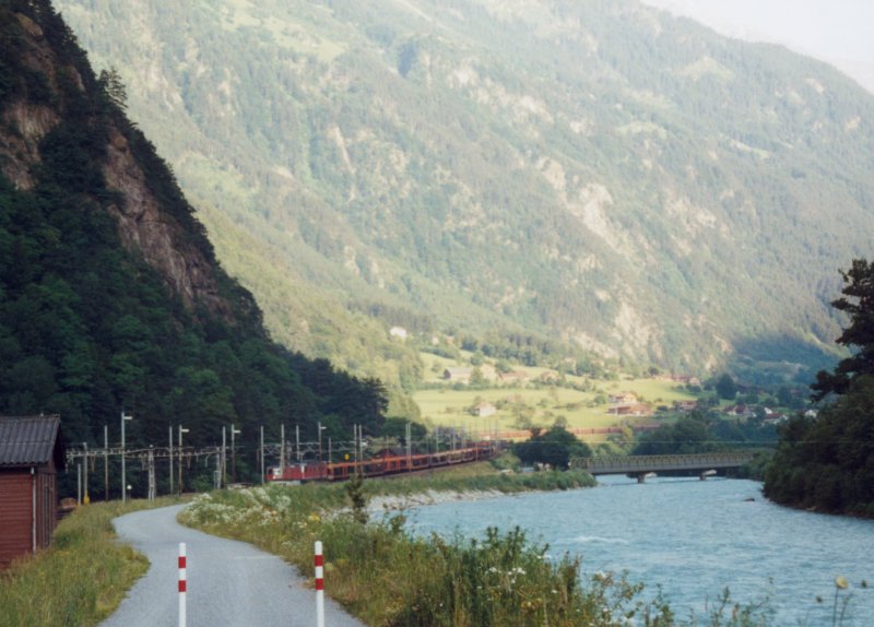 800 - 27-06-01 4-26 Erstfeld 02.jpg