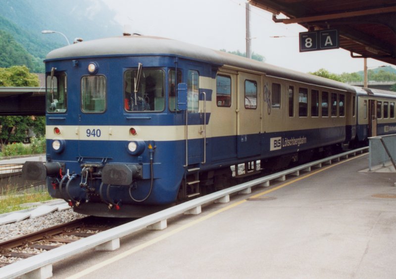 800 - 28-06-01 5-26 Interlaken Ost Hbf 11.jpg