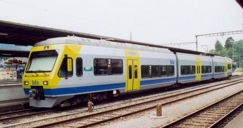 800 - 28-06-01 5-28 Interlaken Ost Hbf 09.jpg