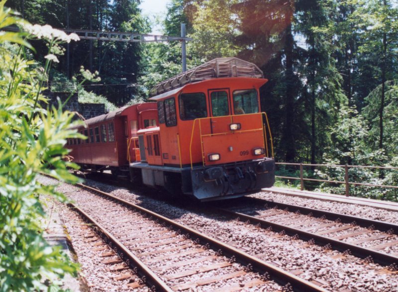800 - 29-06-01 6-08 Blausee-Mitholz 29.jpg