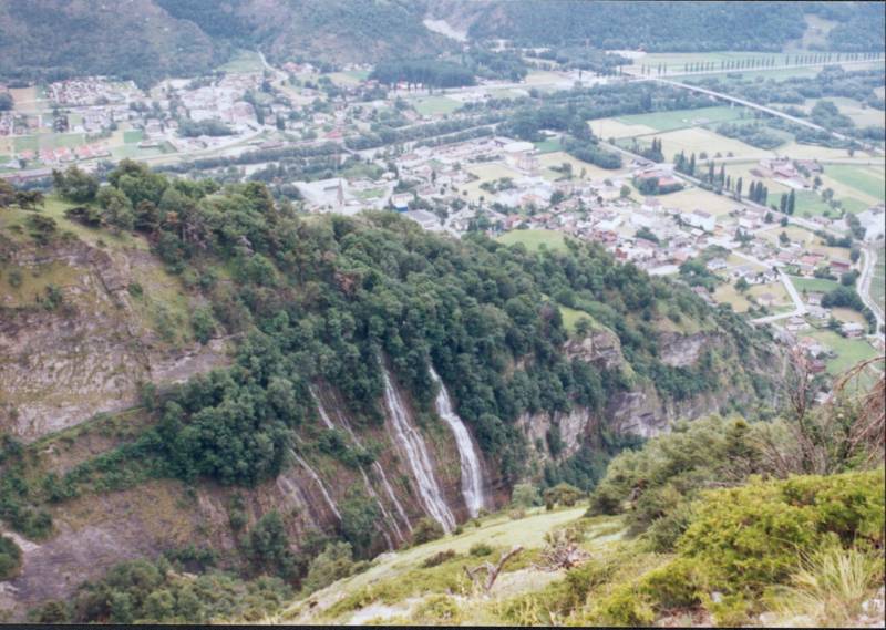 16-6-2002 1-28 Bietchtal, BLS 09.jpg