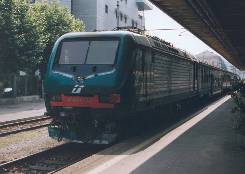 18-6-2002 2-32 Chiasso 05A.jpg