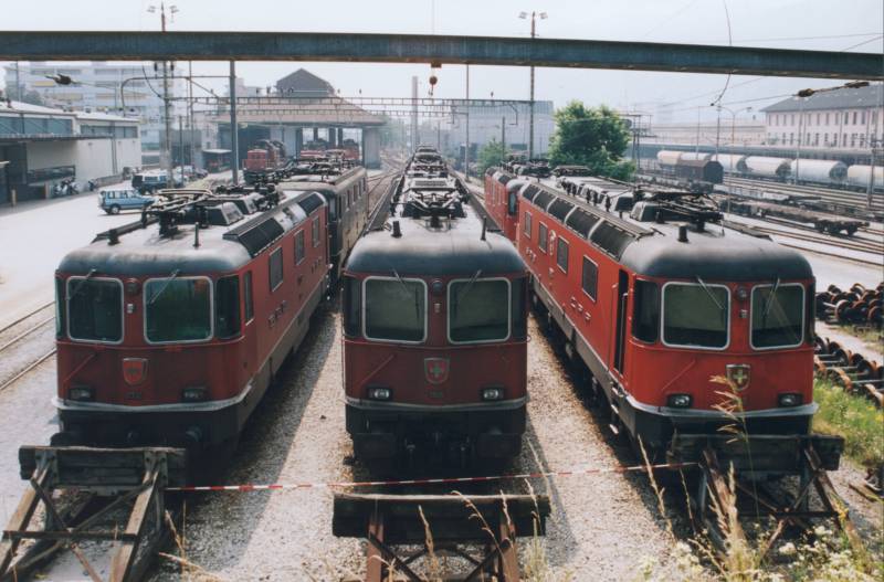 18-6-2002 2-35 Chiasso 02A.jpg