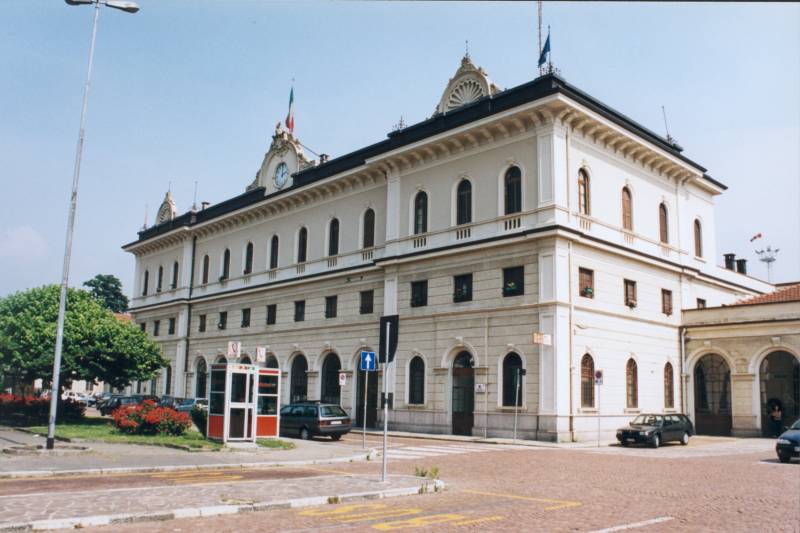 18-6-2002 3-24 Luino, Italy 13A.jpg