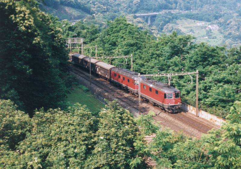 19-6-2002 3-34 Bellinzona-Lugano 03A.jpg