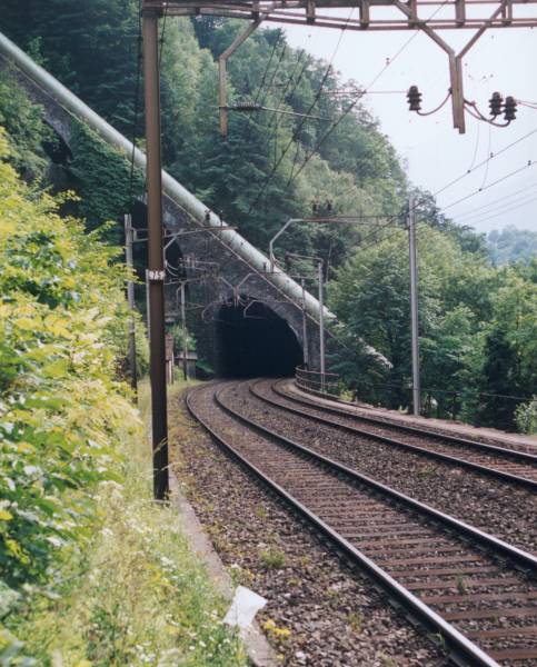 20-6-2002 5-33 Amsteg 04A.jpg