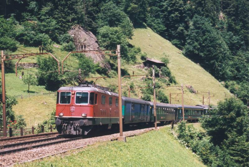 22-6-2002 6-27 Gurtnellen - Intchi 10A.jpg