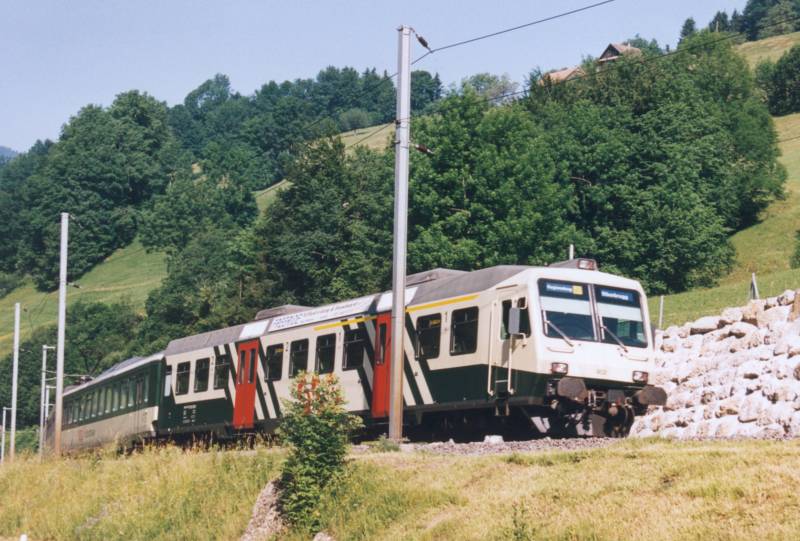 22-6-2002 7-14 Arth-Goldau - Rapperswil 23A.jpg