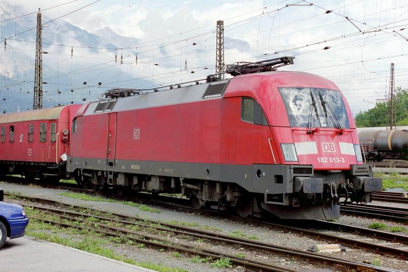 1-28 - 30-08-2003 - Innsbruck - 09a.jpg