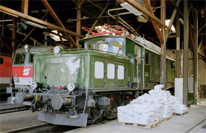 1-34 - 30-08-2003 - Innsbruck - 03a.jpg