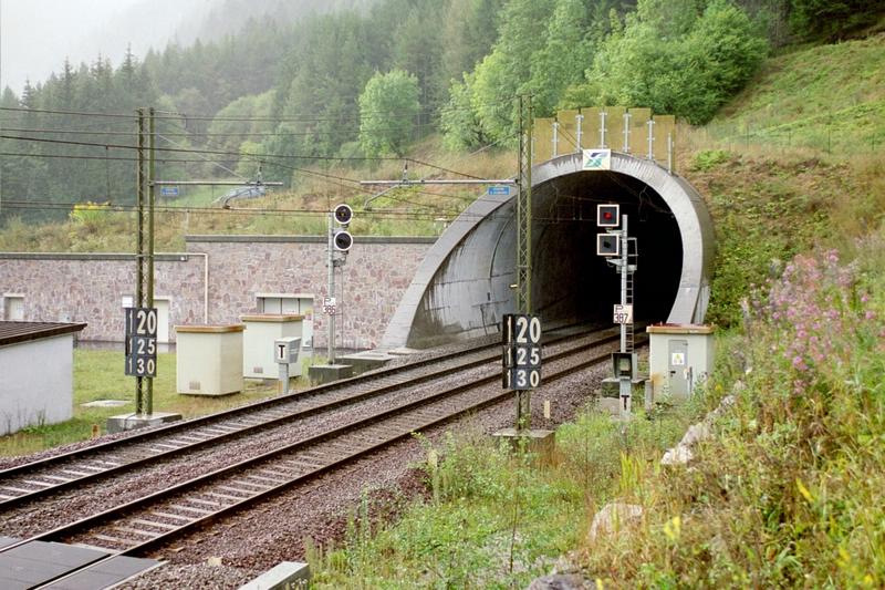 2-29 - 31-08-2003 - Italy - 08a.jpg