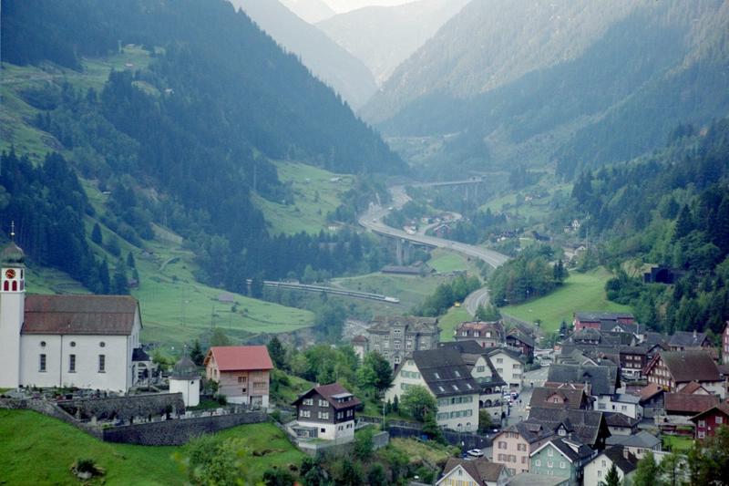 4-28 - 03-09-2003 - Wassen - 09a.jpg