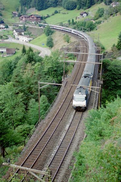 4-30 - 03-09-2003 - Wassen - 07a.jpg