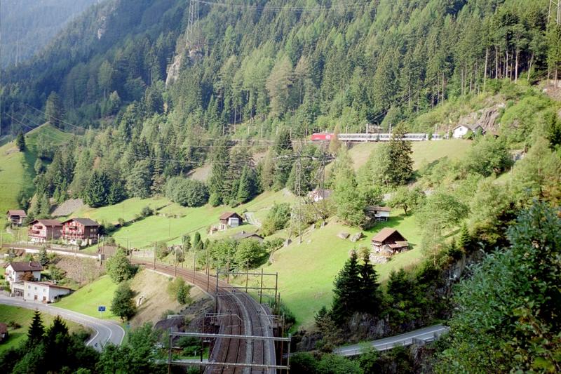 4-33 - 03-09-2003 - Wassen - 04a.jpg