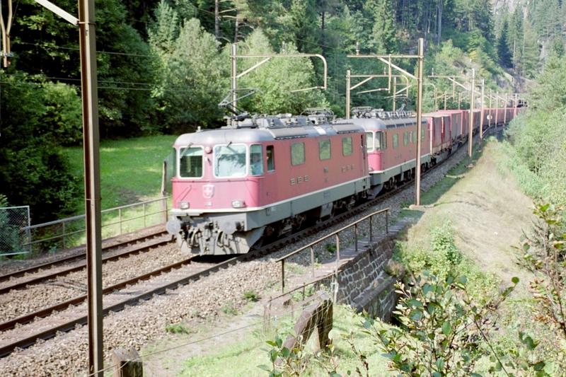 5-30 - 02-09-2003 - Wassen - 07a.jpg