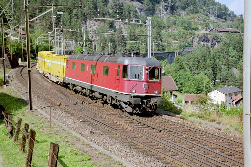 5-36 - 02-09-2003 - Wassen - 01a.jpg