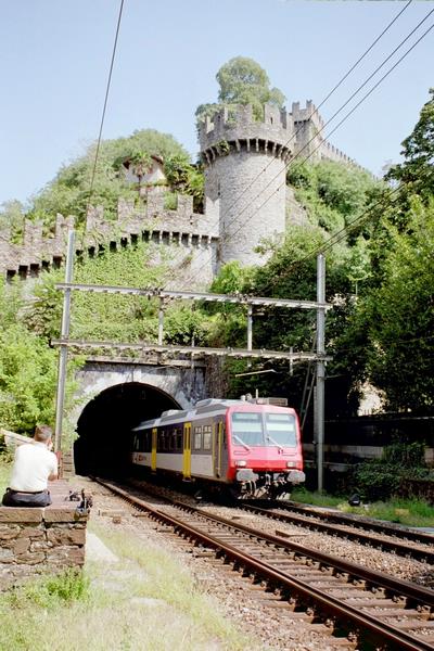 7-18 - 03-09-2003 - Bellinzona - 19a.jpg