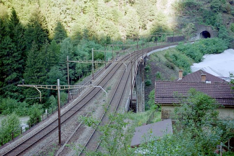 8-08 - 03-09-2003 - Polmengo Viadukt - 29a.jpg