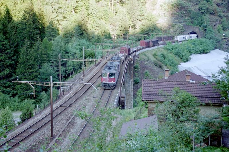8-09 - 03-09-2003 - Polmengo Viadukt - 28a.jpg