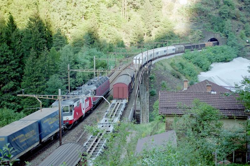 8-10 - 03-09-2003 - Polmengo Viadukt - 27a.jpg