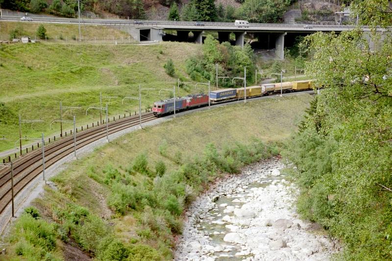 9-17 - 04-09-2003 - Wassen - 20a.jpg