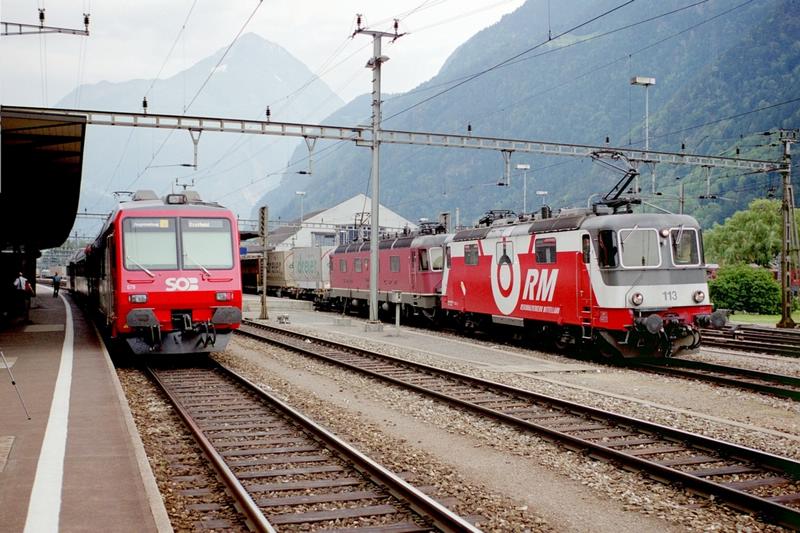 9-27 - 04-09-2003 - Erstfeld - 10a.jpg