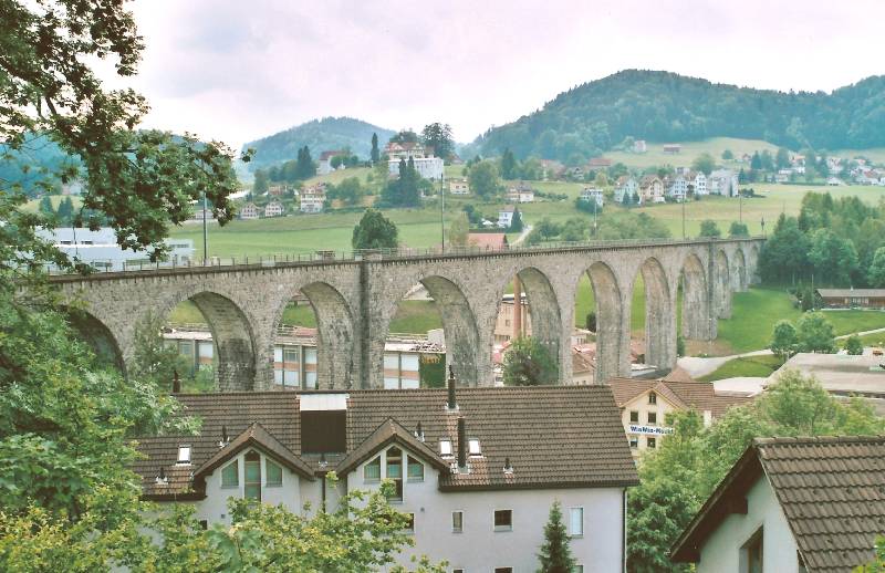 02-11 - 12-06-2005 - GlattalViadukt. Herisau-Schachen - 26a.jpg