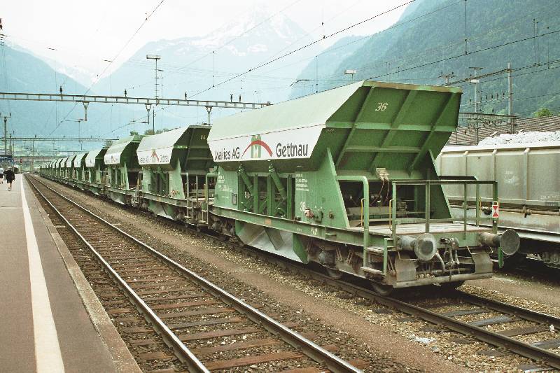 03-04 - 13-06-2005 - Erstfeld - 33A.jpg