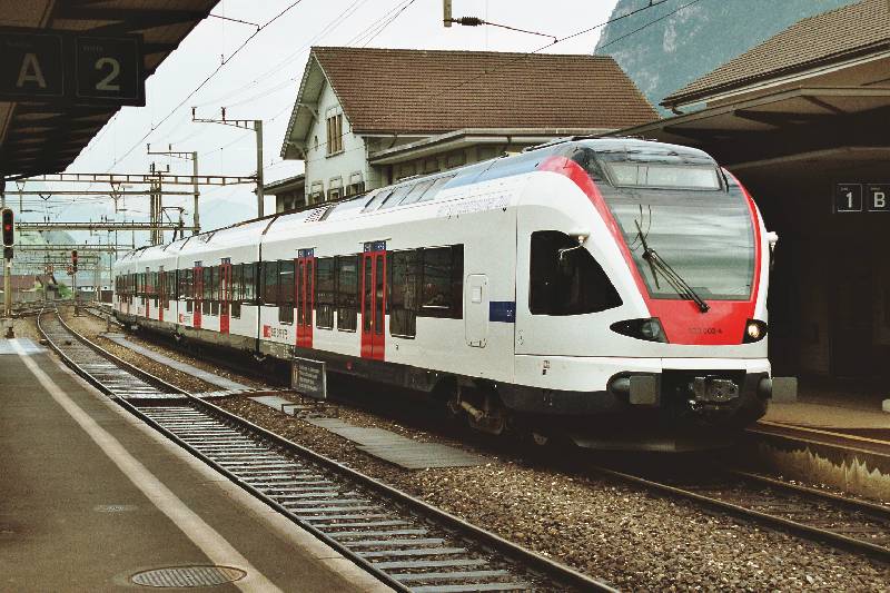 03-23 - 13-06-2005 - Erstfeld - 14A.jpg