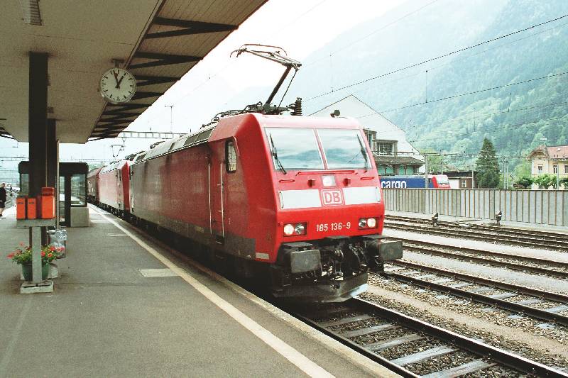 03-25 - 13-06-2005 - Erstfeld - 12A.jpg