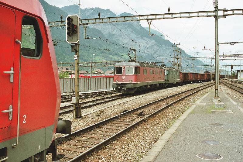 03-27 - 13-06-2005 - Erstfeld - 10A.jpg