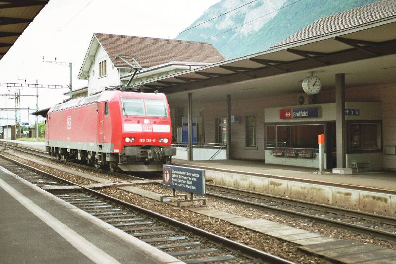 03-31 - 13-06-2005 - Erstfeld - 06A.jpg