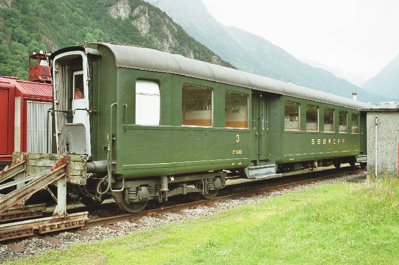 03-36 - 13-06-2005 - Erstfeld - 01A.jpg