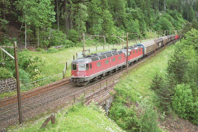 04-32 - 13-06-2005 - Wassen - 05A.jpg