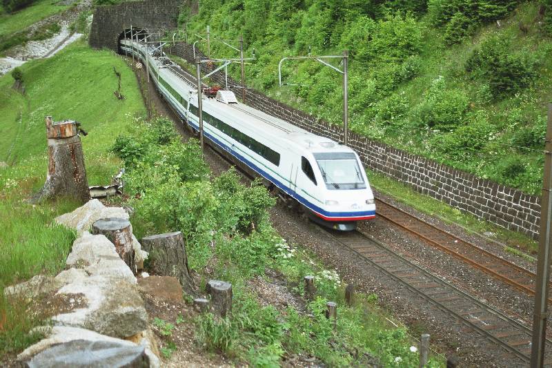 04-36 - 13-06-2005 - Wassen - 01A.jpg