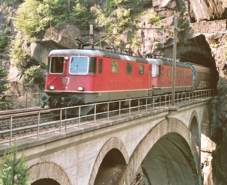 09-23 - 16-06-2005 - Wassen - Obere Meienreussbruecke - 14a.jpg